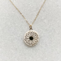 Gold Luster Necklace - Daisy
